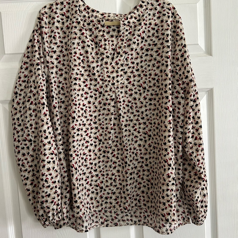 Elegant Cream and Black Patterned Blouse